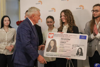 Prezydencka osiemnastaka. Jubileusz wśród licealistów urodzonych w 2006 roku