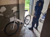 Kradzież roweru miejskiego w Gnieźnie. Sprawca zdemontował nadajnik GPS i okleił rower białą taśmą
