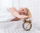 Jest jedna rzecz, której eksperci zajmujący się snem nie robią nigdy rano. To straszne, ale może zmienić twoje życie na lepsze