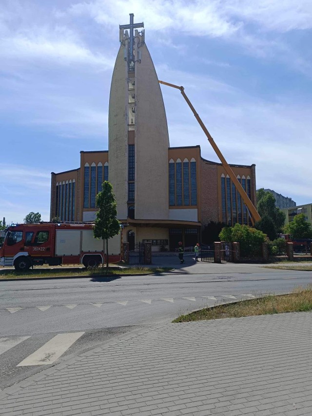 Akcja Straży Pożarnej w kościele na Zbiegniewskiej we Włocławku (16.05.2024)