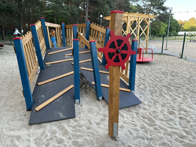 Odnowiony plac zabaw przy plaży miejskiej w Rudniku w Grudziądzu