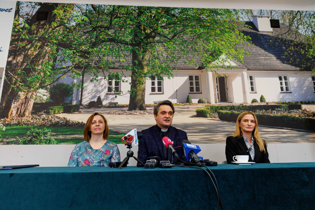 Osoby samotne i potrzebujące ponownie zasiądą do wspólnego wielkanocnego stołu