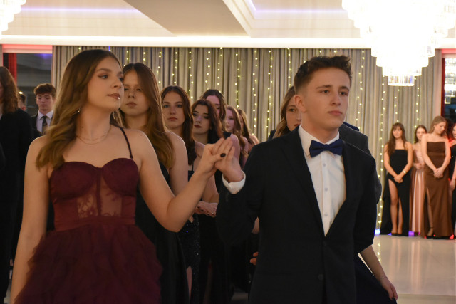 To była piękna studniówka 2025 I LO w Wodzisławiu Śląskim. W Rybniku