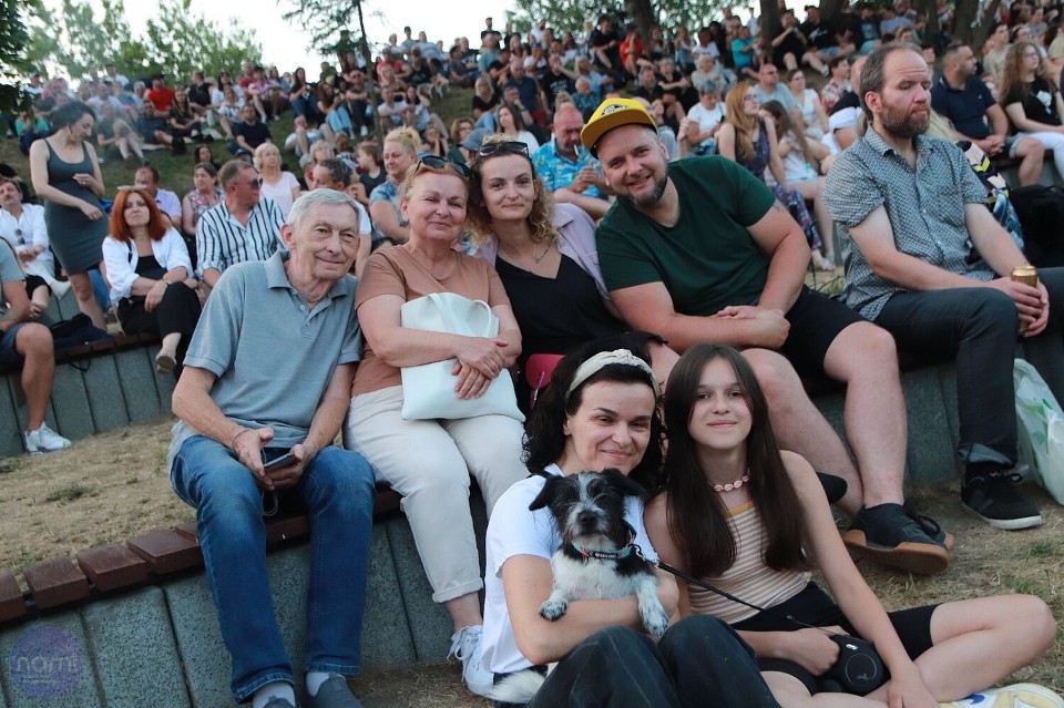 Zespół Kult w parku na Słodowie we Włocławku. 25 czerwca...
