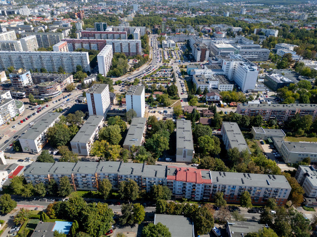 Wakacje z Osiedlownikiem. Jak osiedle „Garbarska” zmieniło się w „Tysiąclecia”