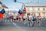 Niecodzienna współpraca Fundacji Maraton Warszawski. Ekipa WK Dzik wbiega na trasę

