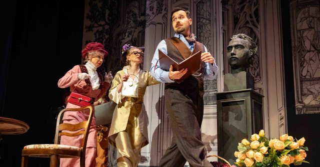 Końcówka grudnia w Teatrze Dramatycznym będzie ciekawa. Nie zabraknie spektakli, które bawią, ale też zmuszają do zastanowienia
