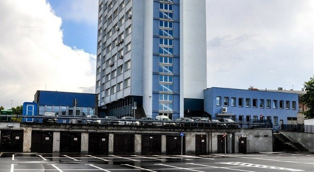 Miasto Białystok chce kupić ponad 160 tys. litrów paliwa do pojazdów służbowych. Ogłosiło przetarg. Zgłosił się jeden oferent