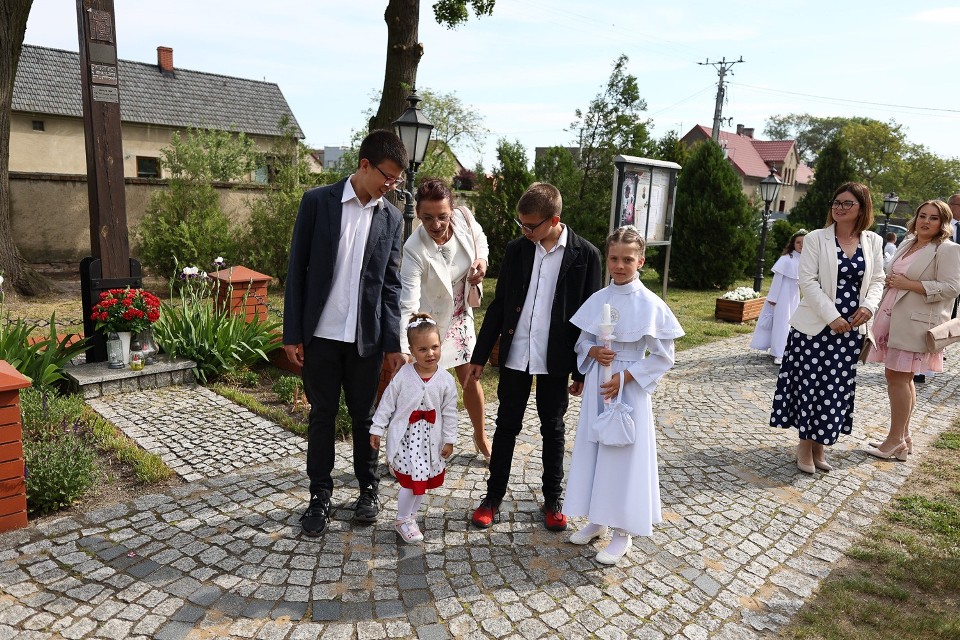 Pierwsza Komunia Święta w parafii w Lasocicach 5 maja 2024