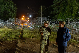 Wojewoda na granicy. Osobiście nadzorował zamknięcie przejścia w Kuźnicy
