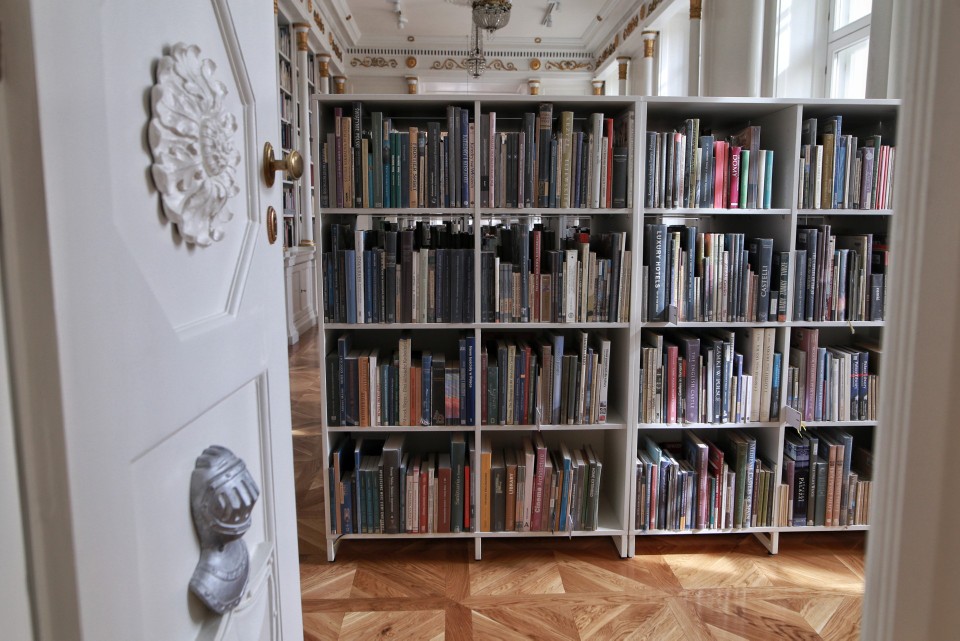 Zobacz jak wygląda Biblioteka Raczyńskich od środka --->...