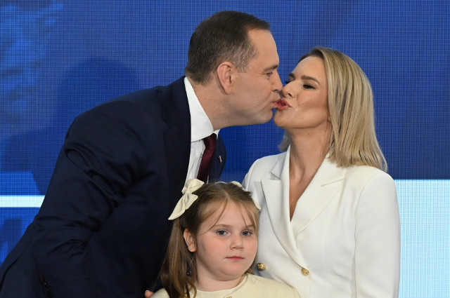 Marta Nawrocka zachwyciła na wieczorze wyborczym! Idealny materiał na  Pierwszą Damę? | Telemagazyn