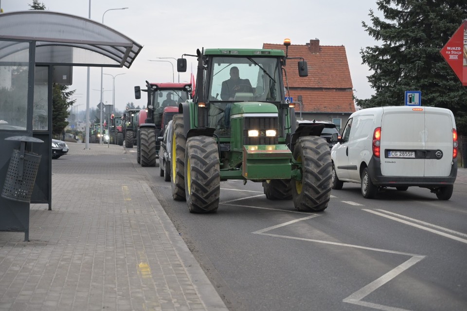 Rolnicy protestują na ulicach Grudziądza i powiatu...