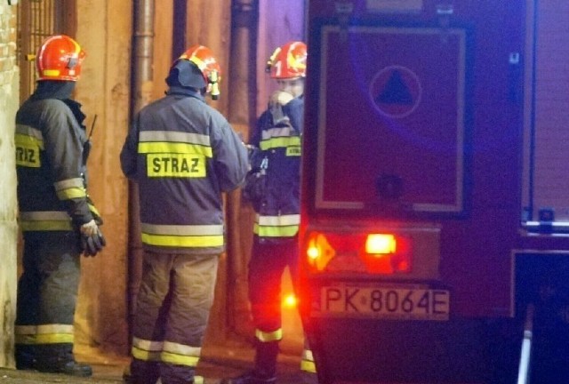 W akcji brały udział cztery zastępy straży pożarnej.
