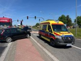 Zderzenie dwóch samochodów osobowych na obwodnicy Lwówka! Jedna z osób została przewieziona do szpitala