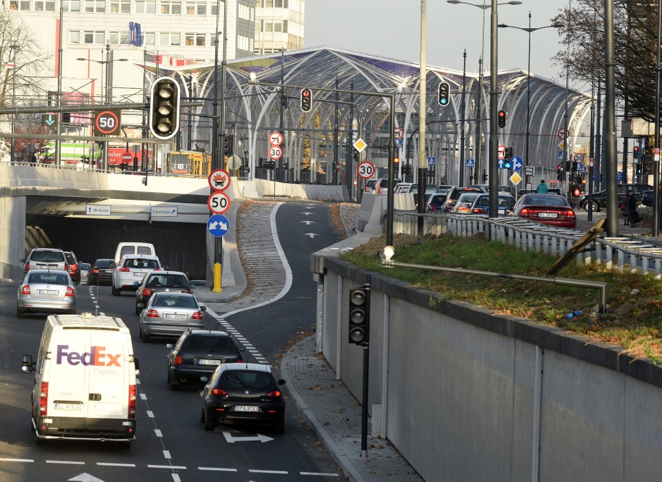 Łódź nie jest tak bardzo zakorkowana? Zaskakujący raport firmy INRIX o ulicznych korkach w Łodzi