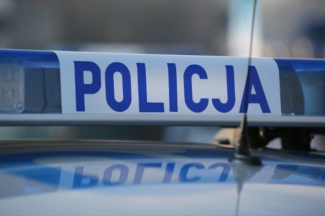 Zabite deskami drzwi i strach każdego dnia. Starsza lokatorka z Barszczańskiej boi się wrócić do domu