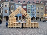 Drewniana konstrukcja stanęła na Starym Rynku na kilka dni, a kosztowała krocie