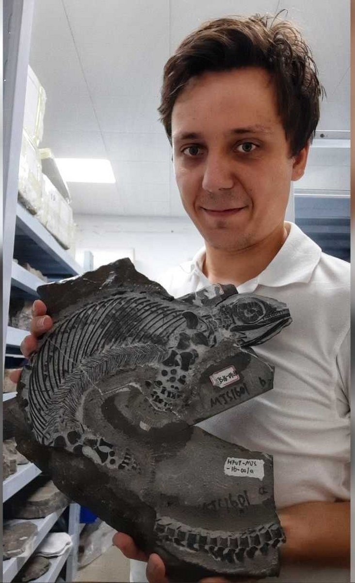 Doktor Andrzej Wolniewicz odkrył prehistorycznego gada. Paleontolog pochodzi z Gostynia, a w Lesznie ukończył liceum   