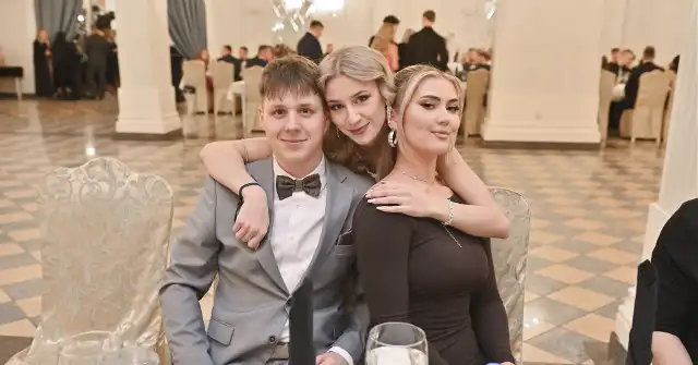 Studniówka Zespołu Szkół Gastronomicznych w Białymstoku. Tak się bawił "Gastronomik". Zobacz zdjęcia