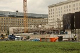 Remont siedziby NBP w Warszawie. Z dawnego pawilonu pozostał tylko szkielet. Przebudowa obiektu budzi spore kontrowersje 