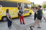 Pan Savyan i ekipa radia RMF FM byli w Chełmnie. Wyjątkowi goście na majówce 2024 w Mieście Zakochanych. Zdjęcia
