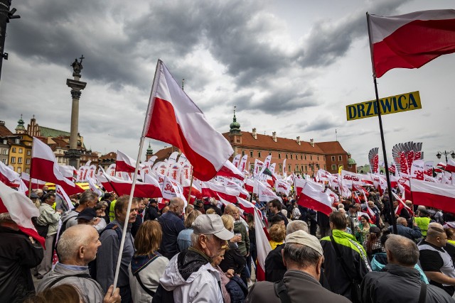 10 maja w Warszawie odbył się protest przeciwko Zielonemu Ładowi