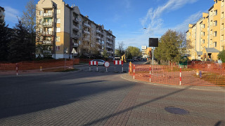 Mieszkańcy Zachodniej narzekają, że - na czas budowy - stracili blisko 100 miejsc postojowych
