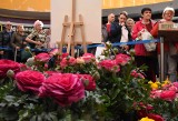 Mieszkańcy wymieniali plastik na kwiaty. Akcja "Bądź EKO na wiosnę" w Galerii Solnej w Inowrocławiu - zdjęcia