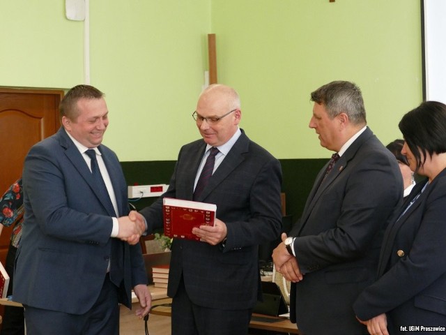 O urząd burmistrza Proszowic ubiegali się Grzegorz Sopala (z lewej) i Grzegorz Cichy (z prawej).