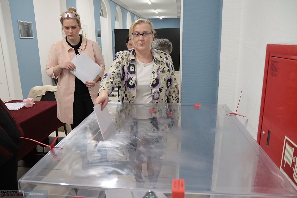 Głosowanie kandydatów na prezydenta Włocławka, 7 kwietnia...
