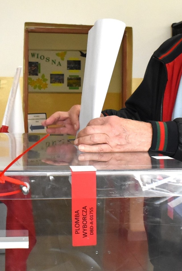 Mieszkańcy Inowrocławia wybierali m.in. prezydenta miasta.