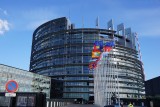 Niepokojący raport. Europosłowie zarabiają krocie w firmach, które lobbują w Brukseli