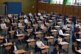 Młodzież z Zespołu Szkół Technicznych w Pleszewie rozpoczęła egzamin maturalny