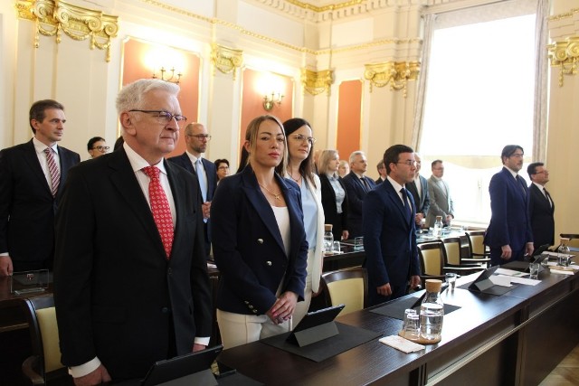 Pierwsza sesja Rady Miasta Kalisza nowej kadencji. Radni złożyli ślubowanie i wybrali przewodniczącego