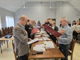 Rada gminy Pęcław rozpoczęła nową kadencję. Radni i wójt złożyli ślubowania