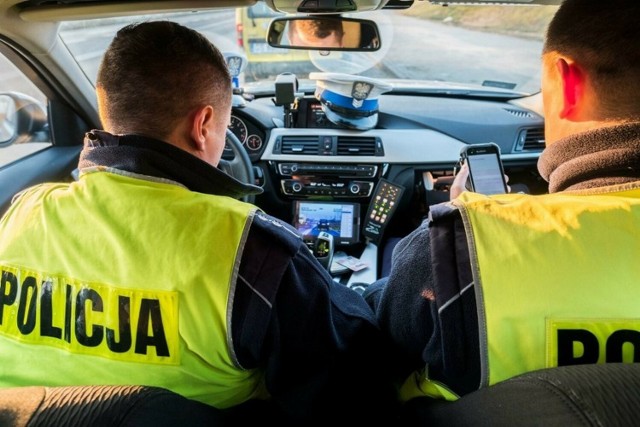 Policjanci z wideorejestratorem są regularnie na patrolach S5 wokół Leszna