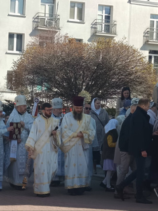 Prawosławni obchodzą drugi dzień Świąt Wielkanocnych. Nieczynna część szkół i urzędów