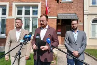 Ważniejszy jest jakiś porost niż matka wioząca dziecko do szpitala? - pyta poseł PiS