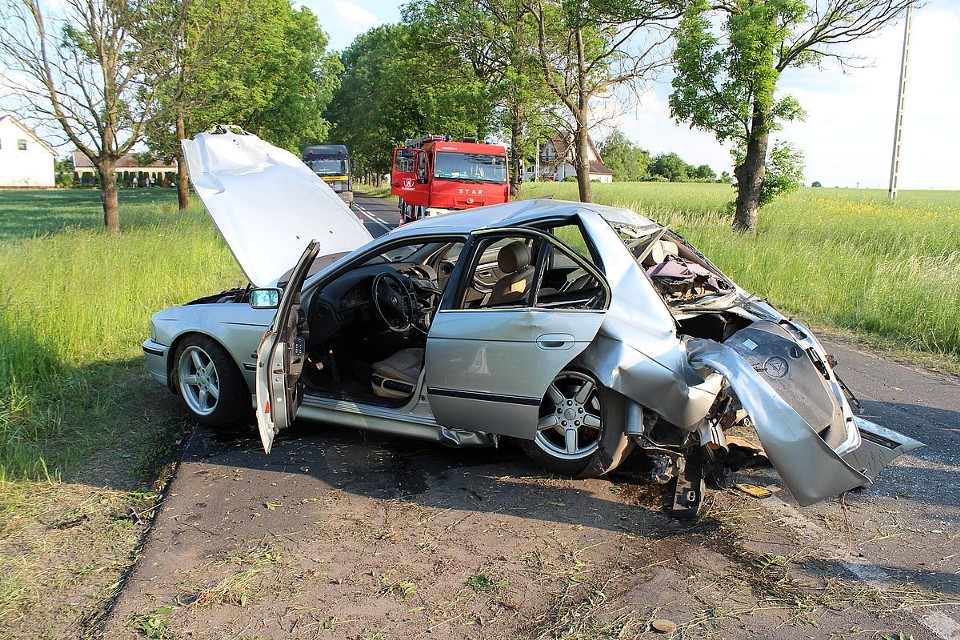 Wypadek w miejscowości Strachoń. Młody kierowca BMW uderzył...