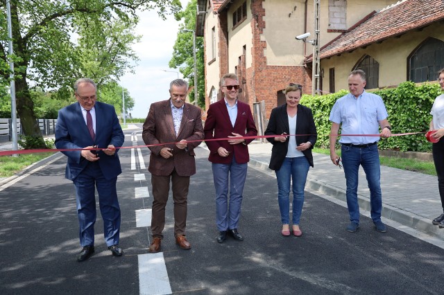 Otwarcie ulicy Dworcowej w Granowie odbyło się w środę, 22 maja