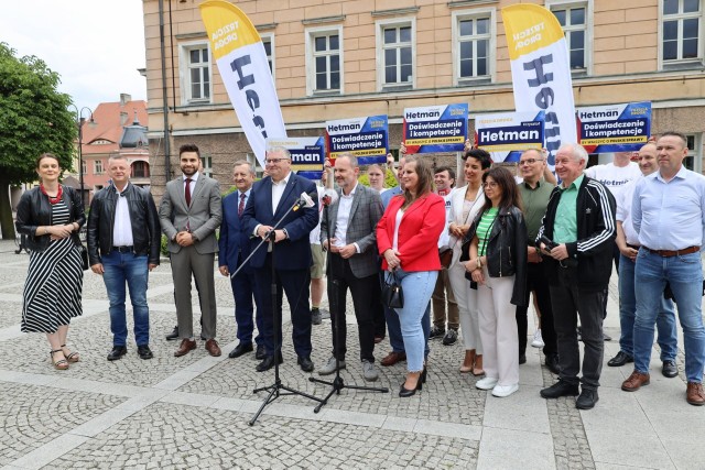 Lider Trzeciej Drogi do Parlamentu Europejskiego w ramach kampanii wyborczej przyjechał do Pleszewa. Krzysztof Hetman chwalił powiat pleszewski za wykorzystywanie środków unijnych