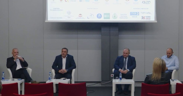 Nowa Energia. Regionalne Forum Ekonomiczne Kielce 2025. Sztuczna inteligencja zmienia edukację. Jak będzie się rozwijała?