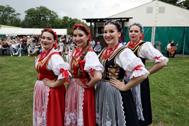 Parada umajonych zwierząt, pokazy i występy folklorystyczne. Co działo się 19 maja w muzeum w Szreniawie?