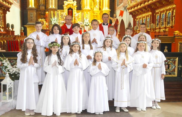 I Komunia Św. w chełmińskiej farze to święto uczniów ze SP2 w Chełmnie i ze SP w Brzozowie