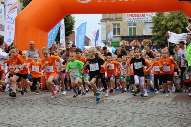 VI Hunters Grodziski Mini Półmaraton „Słowaka”. Zdjęcia z biegów dzieci i młodzieży