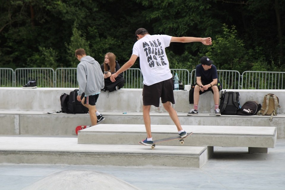 Skatepark w Kazimierzu Biskupim oficjalnie otwarty. To drugi taki obiekt we Wschodniej Wielkopolsce