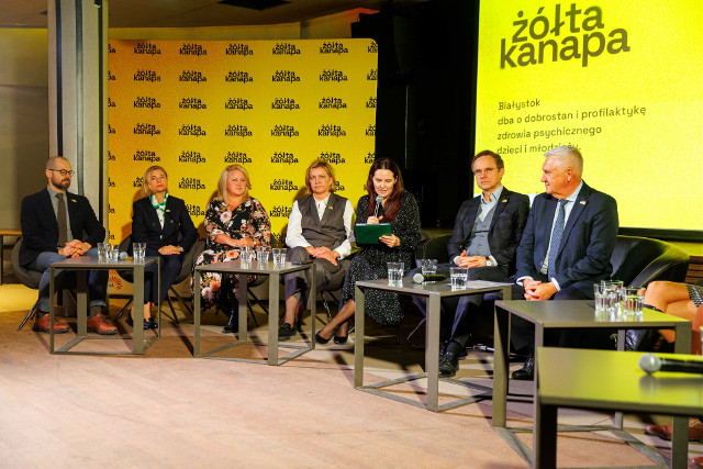 Rusza trzecia odsłona "Żółtej Kanapy". Tym razem inicjatywa skoncentruje się na temacie hejtu wśród dzieci i młodzieży