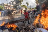 Trwa koszmar wojny domowej w Haiti. Uzbrojone bandy plądrują, rabują i podpalają domy