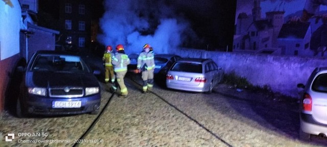 Wiemy jaka kara spotkała podpalacza, przez którego spłonęło wiele samochodów w Chełmnie